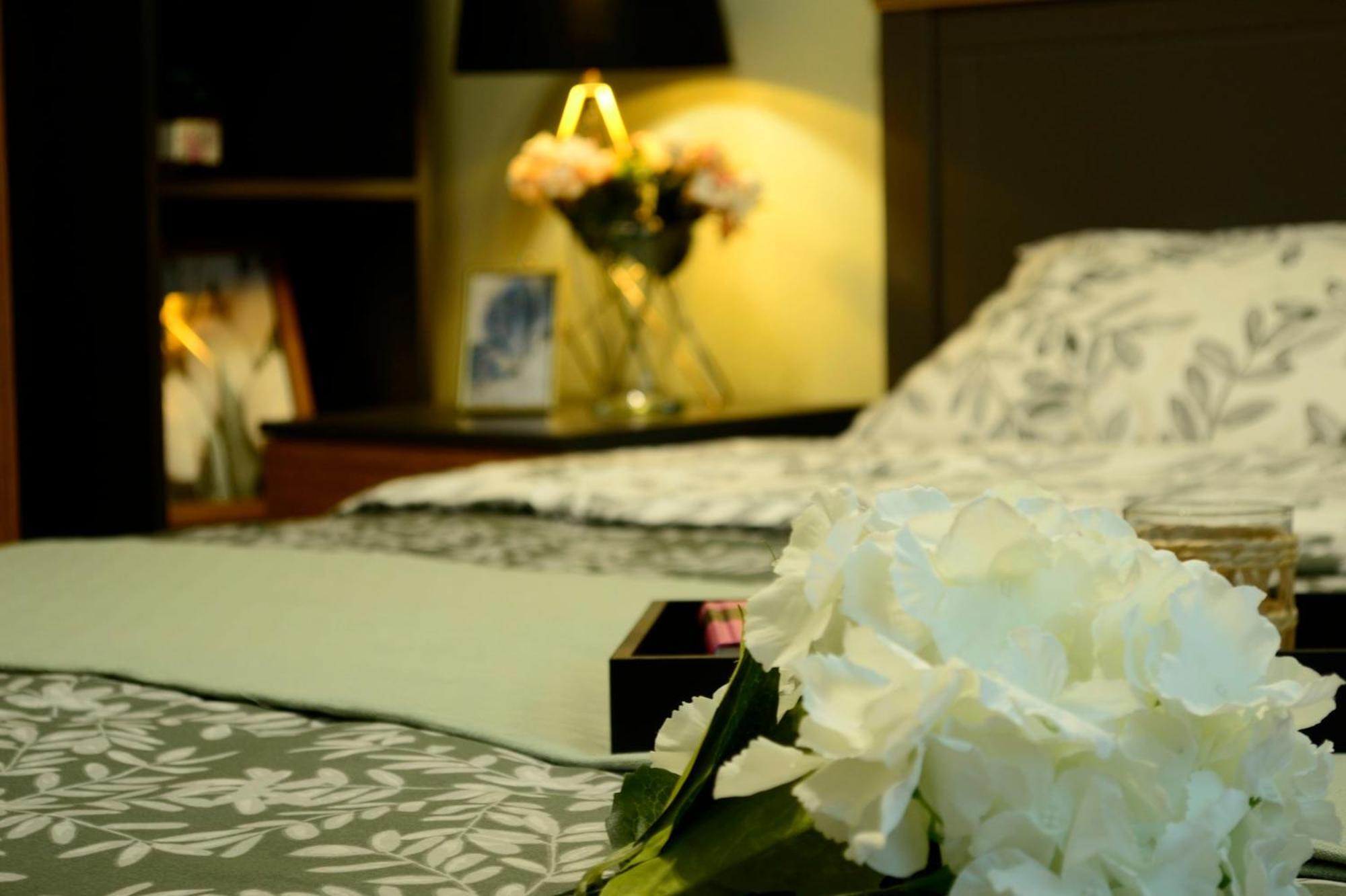 Cozy 2 Rooms Apartment Drumul Taberei Bucharest Exterior photo